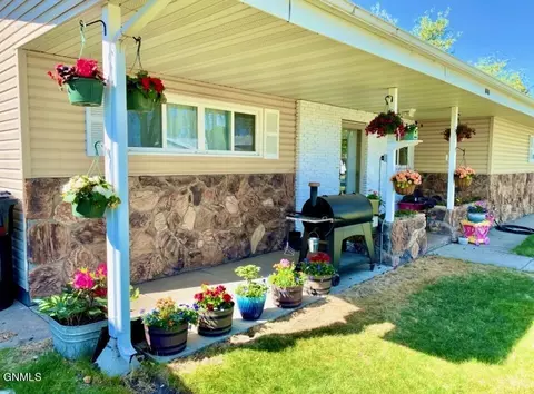 1010 Sioux St, Williston, ND 58801 photo 25