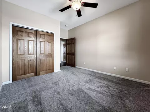 5746 Freedom Ln, Williston, ND 58801 photo 21