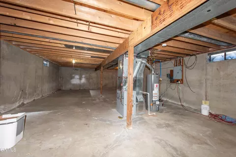 1167 9th St E, Dickinson, ND 58601 photo 30