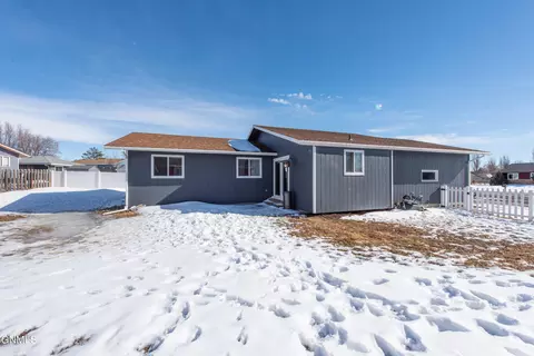 1167 9th St E, Dickinson, ND 58601 photo 34