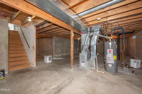 1167 9th St E, Dickinson, ND 58601 photo 27