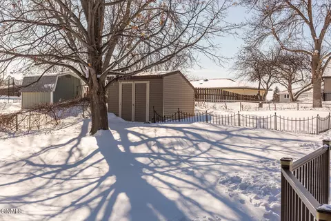 807 4th Ave NE, Mandan, ND 58554 photo 30