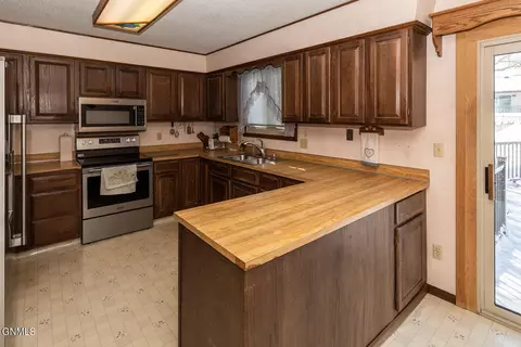 807 4th Ave NE, Mandan, ND 58554 photo 5