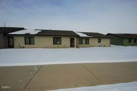1506 4th St SW, Sidney, MT 59270 photo 2