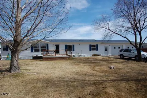 321 32nd Ave NW, Sidney, MT 59270 photo 2