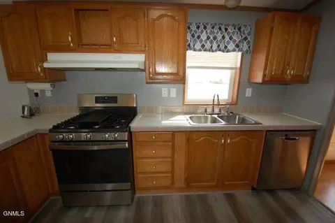 321 32nd Ave NW, Sidney, MT 59270 photo 11