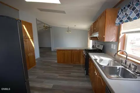 321 32nd Ave NW, Sidney, MT 59270 photo 10