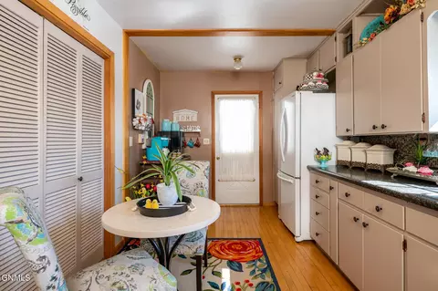 303 West St, Carson, ND 58529 photo 5