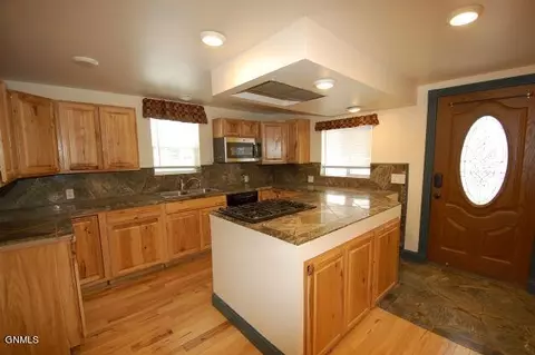 210 3rd Ave NW, Sidney, MT 59270 photo 2