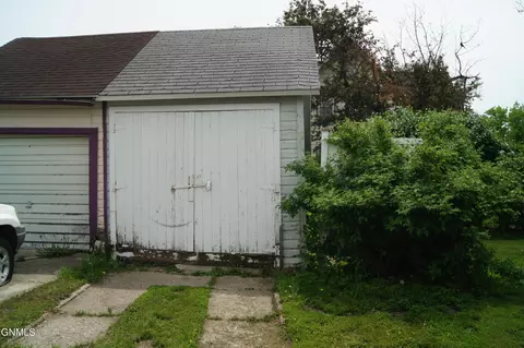 704 Juniper Ave, Oakes, ND 58474 photo 30