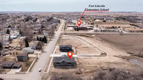 1705 Heart Ridge Loop, Mandan, ND 58554 photo 2