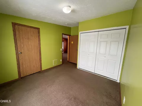1445 50th St W, Williston, ND 58801 photo 26