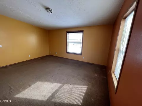 1445 50th St W, Williston, ND 58801 photo 23