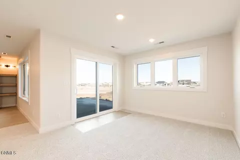 8027 Hawktree Dr, Bismarck, ND 58503 photo 31