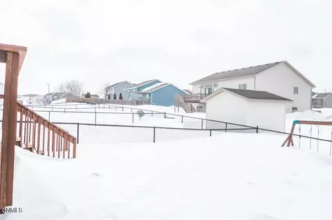 509 La Paz Ave, Bismarck, ND 58503 photo 31