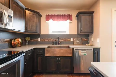 509 La Paz Ave, Bismarck, ND 58503 photo 11