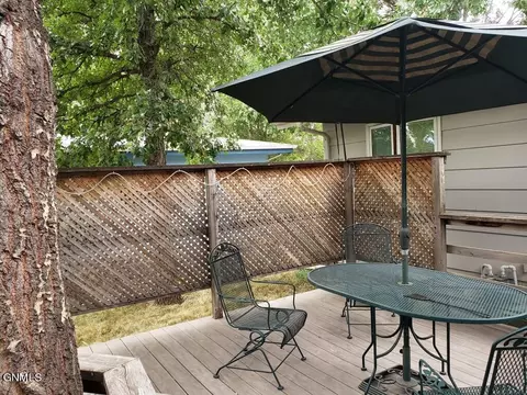 1060 4th Ave E, Dickinson, ND 58601 photo 42