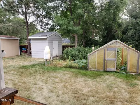1060 4th Ave E, Dickinson, ND 58601 photo 39