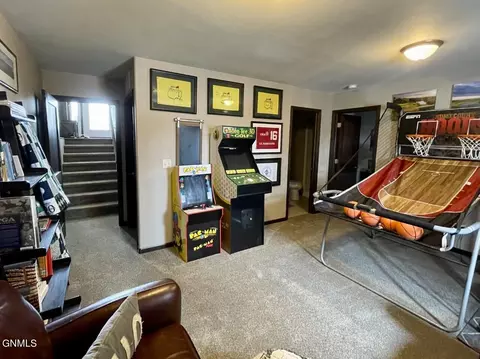 1743 Calgary Loop, Bismarck, ND 58503 photo 27