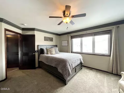 1743 Calgary Loop, Bismarck, ND 58503 photo 16