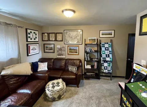 1743 Calgary Loop, Bismarck, ND 58503 photo 26