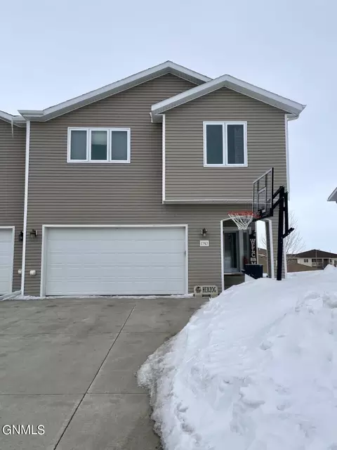 1743 Calgary Loop, Bismarck, ND 58503 photo 34