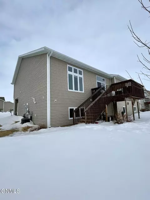 1743 Calgary Loop, Bismarck, ND 58503 photo 33
