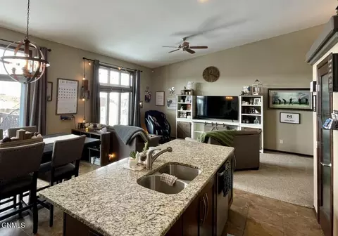 1743 Calgary Loop, Bismarck, ND 58503 photo 7
