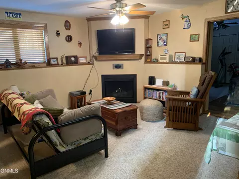 1651 Billings Dr, Bismarck, ND 58504 photo 14