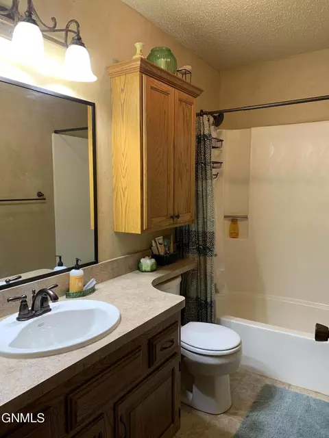1651 Billings Dr, Bismarck, ND 58504 photo 13