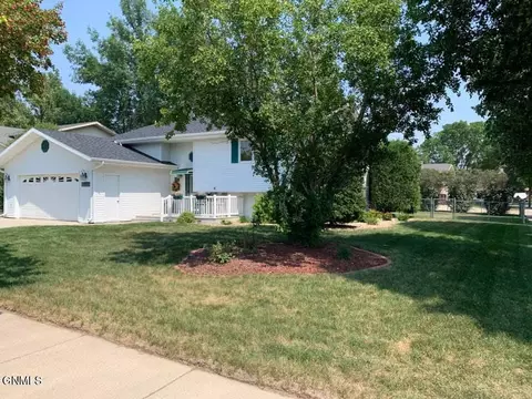 1651 Billings Dr, Bismarck, ND 58504 photo 23