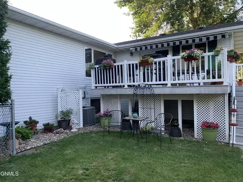 1651 Billings Dr, Bismarck, ND 58504 photo 27