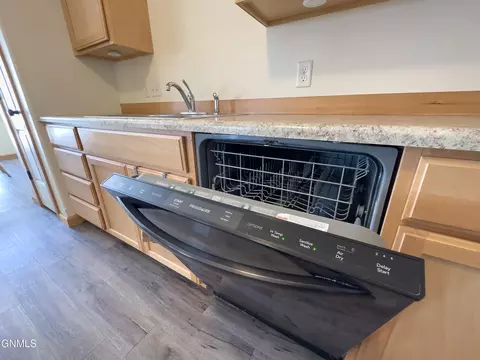 355 Adeline Dr, Stanley, ND 58784 photo 18