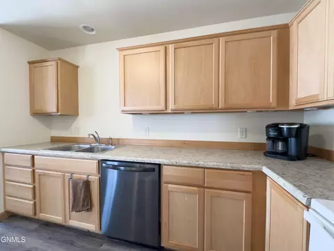 355 Adeline Dr, Stanley, ND 58784 photo 17