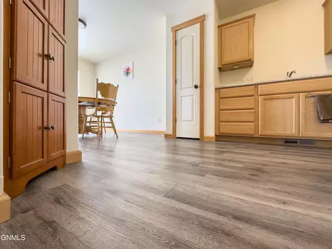 355 Adeline Dr, Stanley, ND 58784 photo 20