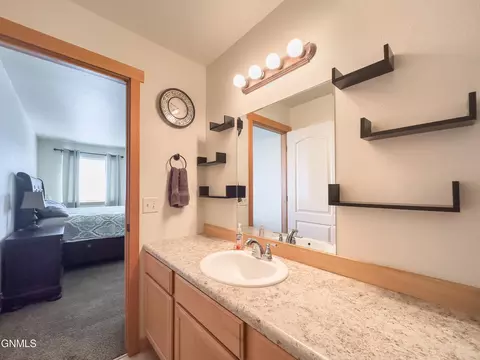 355 Adeline Dr, Stanley, ND 58784 photo 31