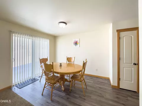 355 Adeline Dr, Stanley, ND 58784 photo 11