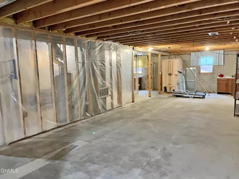 821 University Ave, Williston, ND 58801 photo 19