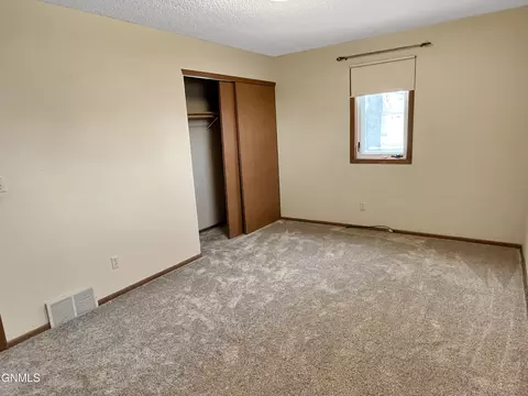 821 University Ave, Williston, ND 58801 photo 16