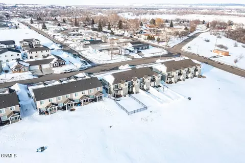 809 14th St SE, Mandan, ND 58554 photo 32