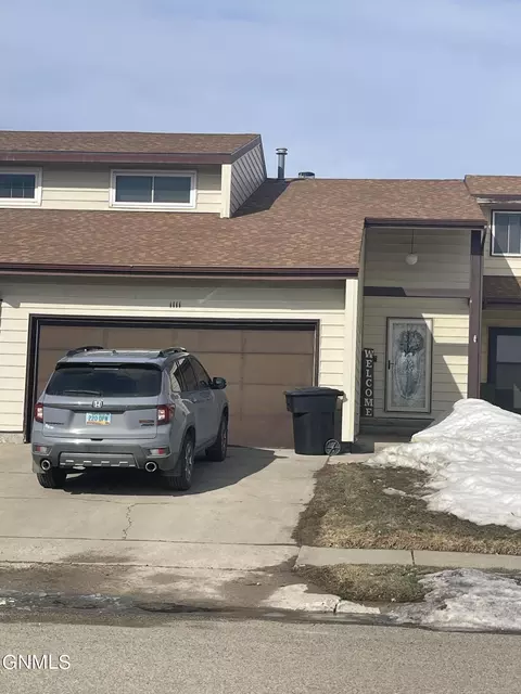 1111 7th Ave E, Williston, ND 58801 photo 1