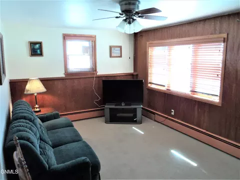 707 Custer Dr, Mandan, ND 58554 photo 15