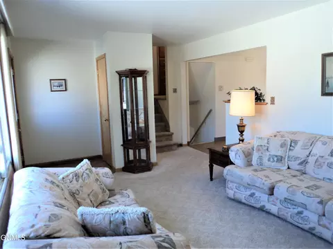 707 Custer Dr, Mandan, ND 58554 photo 2