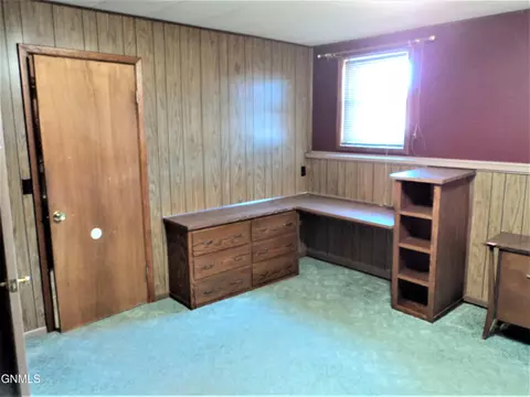 707 Custer Dr, Mandan, ND 58554 photo 17
