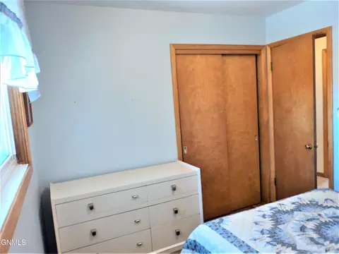 707 Custer Dr, Mandan, ND 58554 photo 13