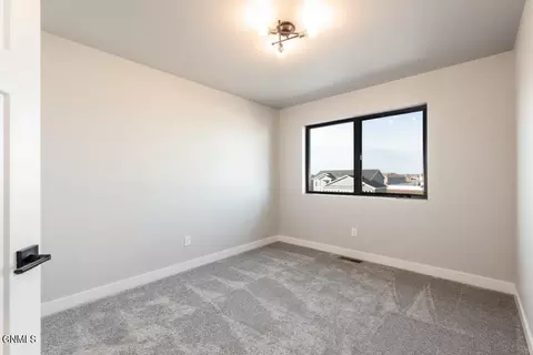 303 Cobblestone Loop SW, Mandan, ND 58554 photo 36