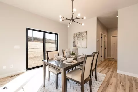 303 Cobblestone Loop SW, Mandan, ND 58554 photo 20