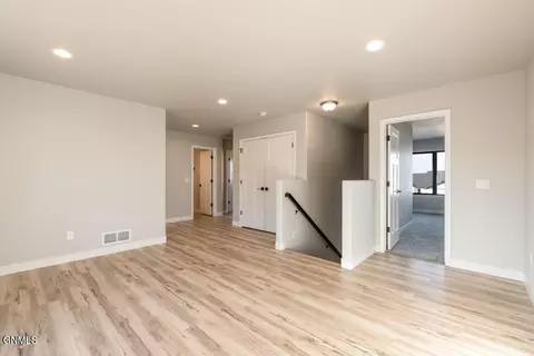303 Cobblestone Loop SW, Mandan, ND 58554 photo 25