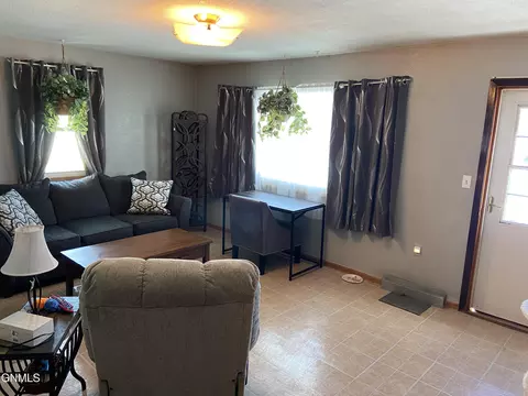 406 Main St, Stanton, ND 58571 photo 3