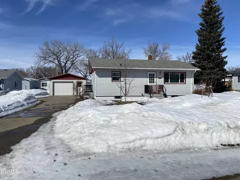 406 Main St, Stanton, ND 58571 photo 2